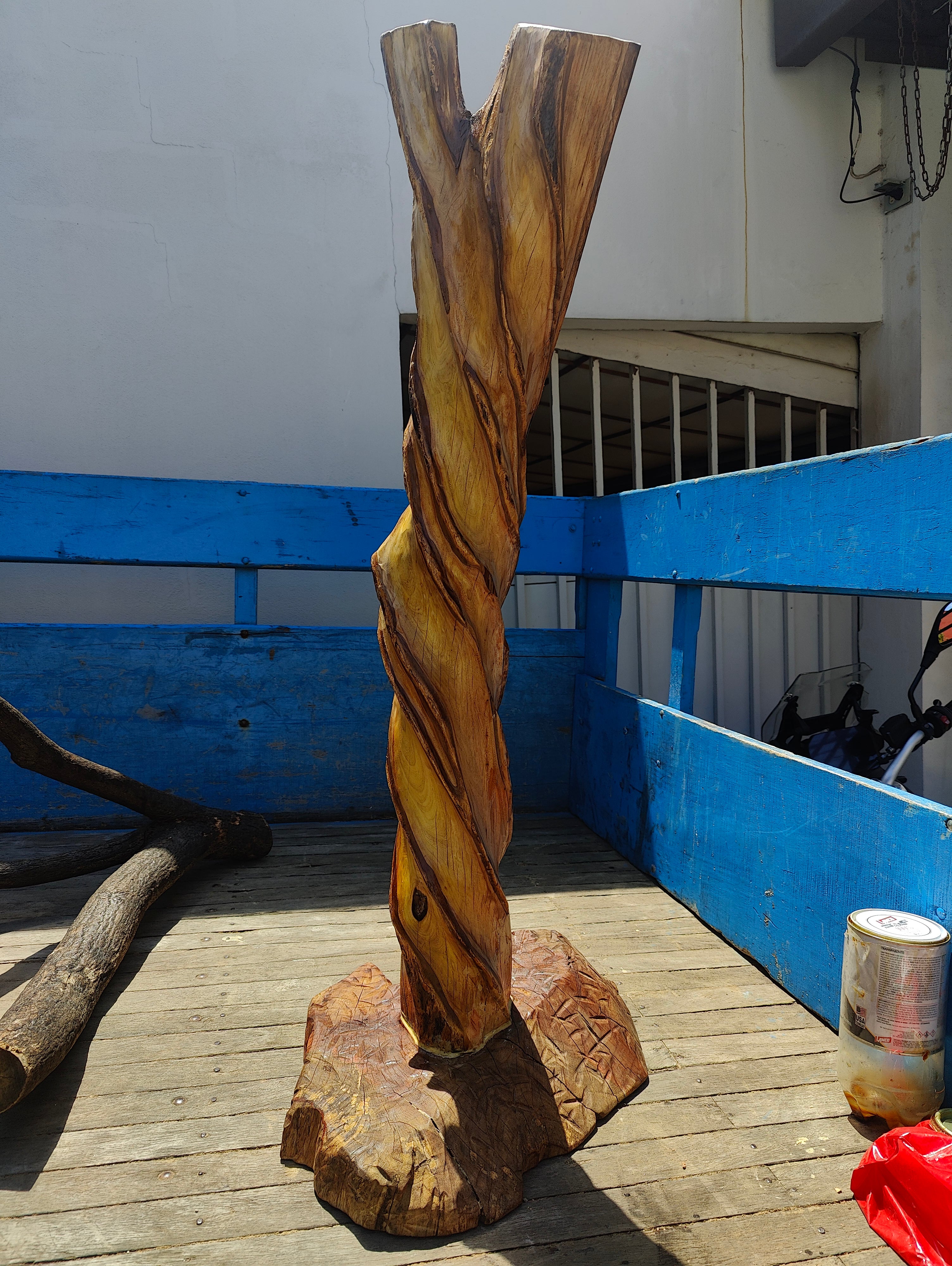 Infinite Screw – Sculptural Wood