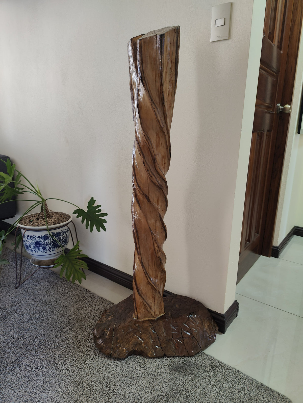 Infinite Screw – Sculptural Wood